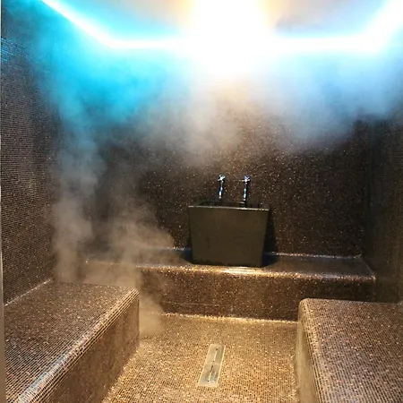 Privilege & מלון Farke e Madhe