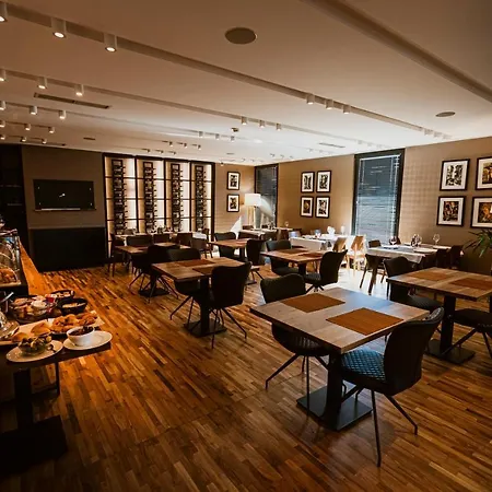 מלון Privilege & Farke e Madhe