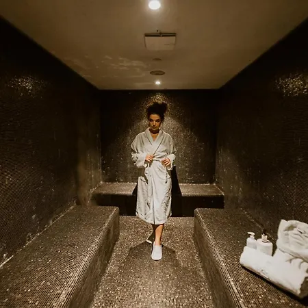 Privilege & 4* Farke e Madhe