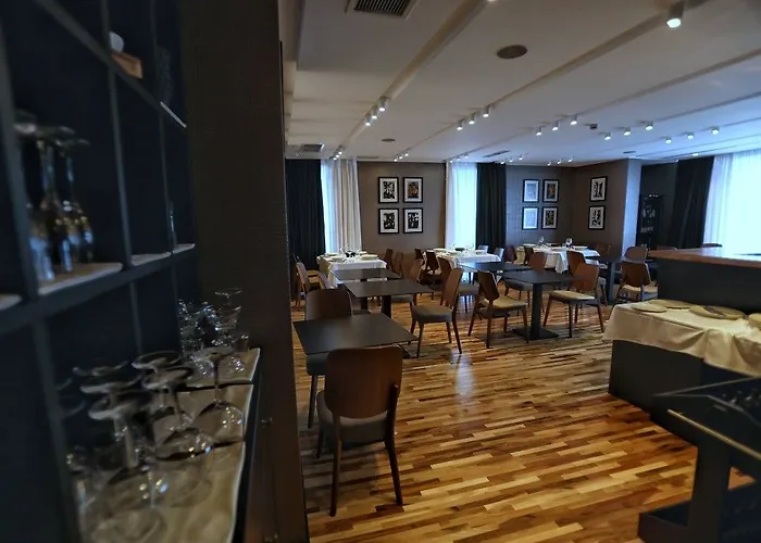 Privilege & 4* Farke e Madhe