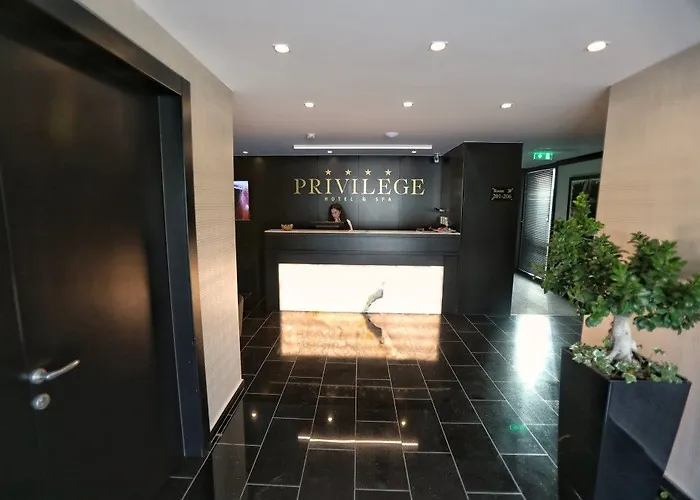 Отель Privilege & 4*