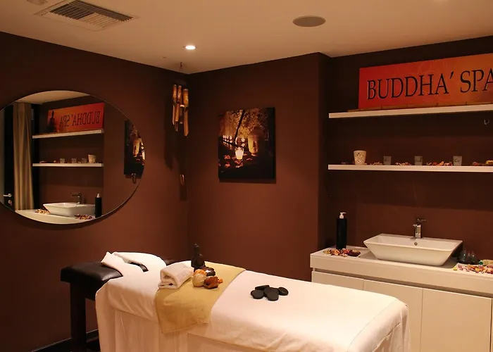 Отель Privilege & 4*