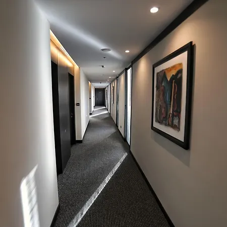 Privilege & 4* Farke e Madhe