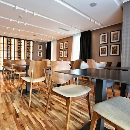 Hotel Privilege & 4*