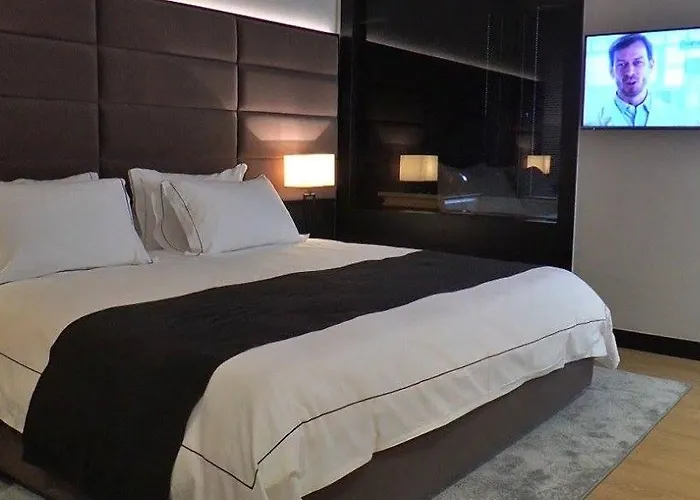 Privilege & 4* Farke e Madhe