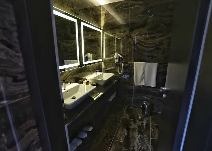 מלון Privilege & 4*