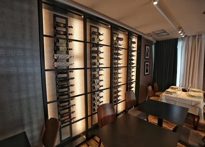 Privilege & Hotel Farke e Madhe